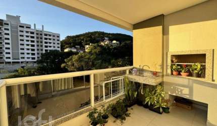 Apartamento à venda em Saco Grande com 72 m², 2 qu