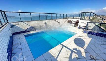 Apartamento à venda em Estreito com 203 m², 3 quar