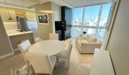 Apartamento à venda em Balneário com 88 m², 2 quar