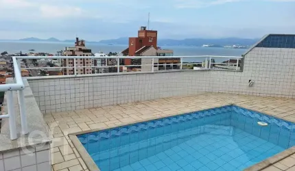 Apartamento à venda em Canto com 218 m², 3 quartos