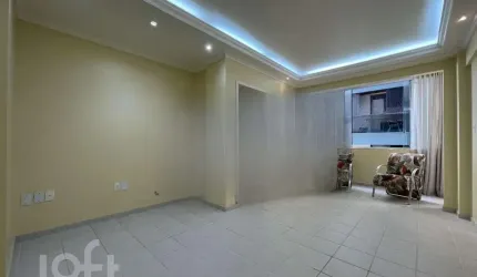 Apartamento à venda em Centro com 64 m², 2 quartos