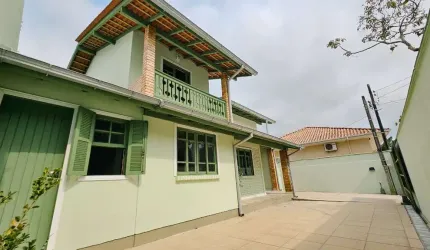 Casa de 3 dormitórios à venda no Rio Tavares