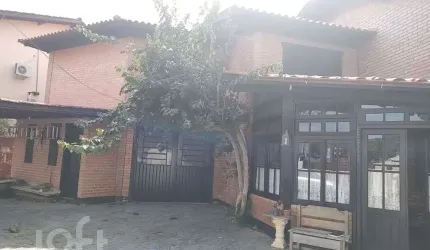 Casa à venda em Lagoa da Conceição com 172 m², 3 q