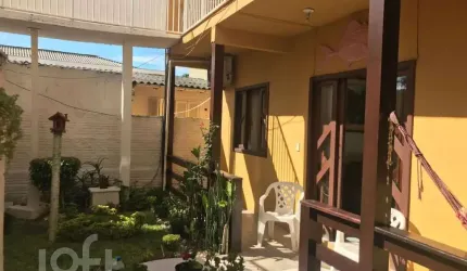 Casa à venda em Lagoa da Conceição com 255 m², 8 q