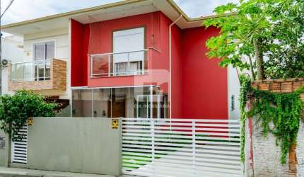 Casa de 3 dormitórios nos Ingleses