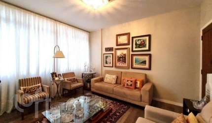 Apartamento à venda em Centro com 108 m², 2 quarto