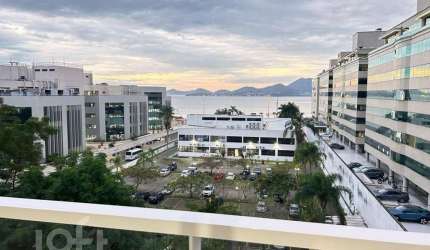 Apartamento à venda em Agronômica com 65 m², 3 qua