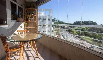 Apartamento à venda em Agronômica com 140 m², 3 qu