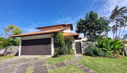 Casa de 4 dormitórios à venda no Itacorubi