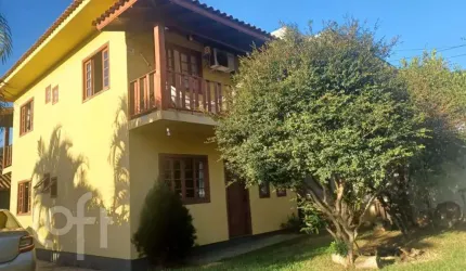 Casa à venda em Rio tavares central com 250 m², 6