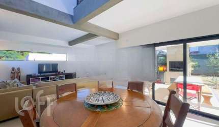 Casa à venda em Rio tavares central com 200 m², 4