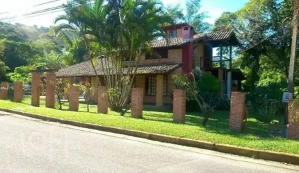 Casa à venda em Lagoa da Conceição com 168 m², 4 q