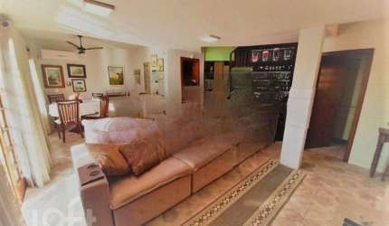 Casa à venda em Canto da Lagoa com 300 m², 2 quart