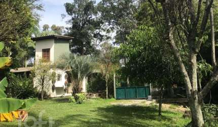 Casa à venda em Lagoa da Conceição com 250 m², 5 q
