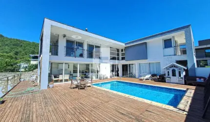 Casa de 4 dormitórios à venda no Itacorubi