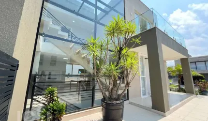 Casa à venda em Morro das Pedras com 400 m², 5 qua