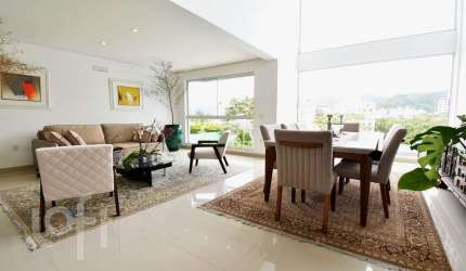 Casa à venda em Córrego Grande com 284 m², 4 quart