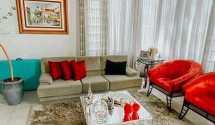 Casa à venda em Itaguaçu com 290 m², 3 quartos, 1