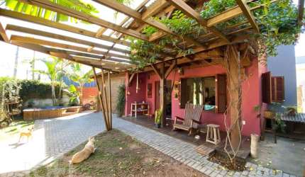Casa à venda em Rio tavares central com 170 m², 2