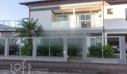 Casa à venda em Agronômica com 490 m², 4 quartos,