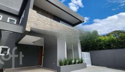 Casa à venda em Lagoa da Conceição com 162 m², 3 q