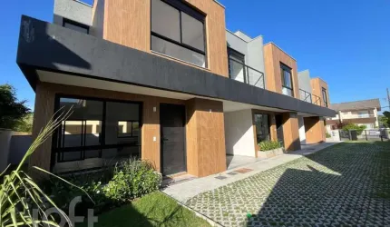 Casa à venda em Moenda com 123 m², 3 quartos, 1 su