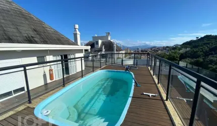 Apartamento à venda em Coqueiros com 269 m², 3 qua