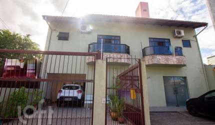 Casa à venda em Trindade com 242 m², 4 quartos, 2