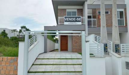 Casa de 3 dormitórios à venda no Campeche