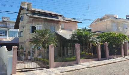 Casa de 4 suítes no bairro João Paulo