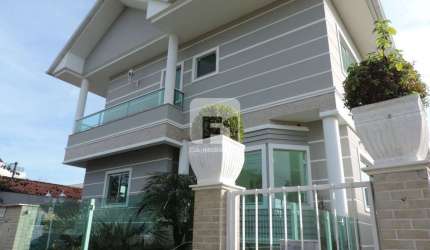 Condomínios com 3 casas residenciais em Jurerê