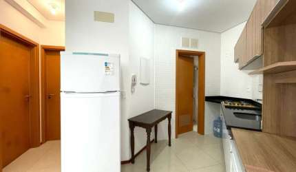 Apartamento semi mobiliado no Rio Tavares.
