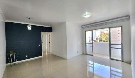 Apartamento de 3 dormitórios à venda no Centro