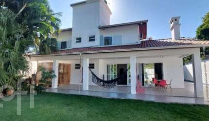 Casa à venda em Barra da Lagoa com 245 m², 5 quart