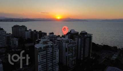 Apartamento à venda em Agronômica com 95 m², 2 qua
