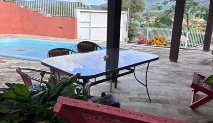 Casa de 3 dormitórios à venda na Barra da Lagoa