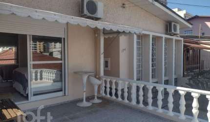 Casa à venda em Centro com 120 m², 3 quartos, 1 su