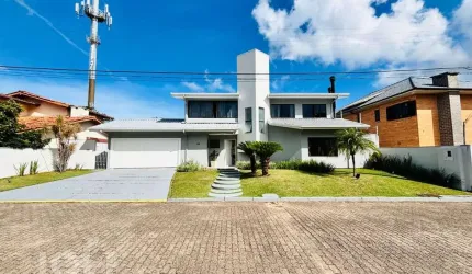 Casa à venda em Lagoa da Conceição com 400 m², 4 q