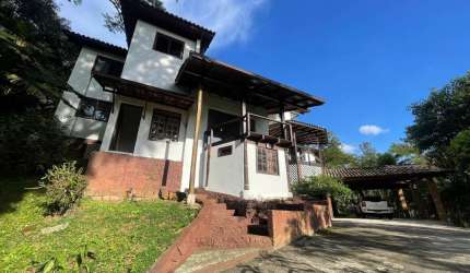 Casa de 5 dormitórios para locação Córrego Grande