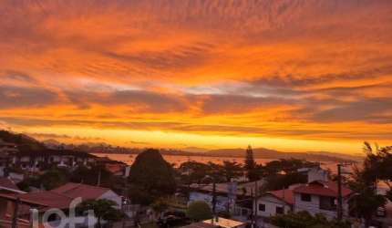 Apartamento à venda em Jurere Leste com 73 m², 2 q