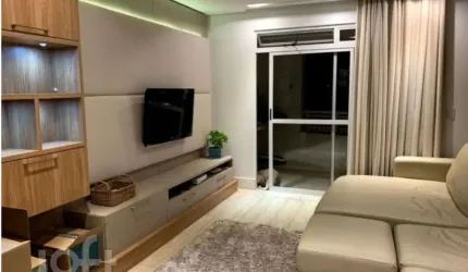 Apartamento à venda em Itacorubi com 125 m², 4 qua