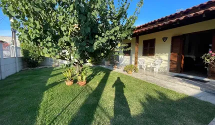 Casa mobiliada de 3 dormitórios nos Ingleses