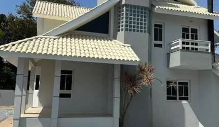 Casa em condomínio à venda na Palhoça