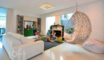 Casa à venda em Lagoa da Conceição com 600 m², 4 q