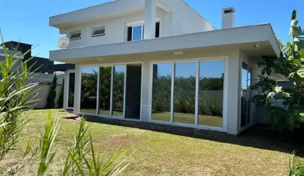 Casa à venda em Campeche Central com 306 m², 4 qua