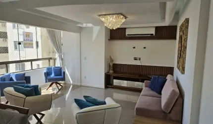 Apartamento de 3 dormitórios à venda no Centro