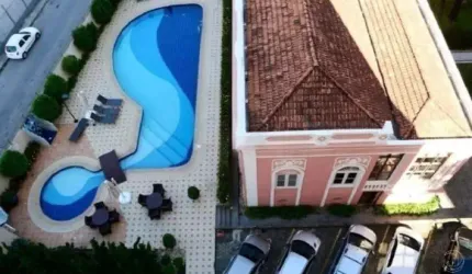 Apartamento de 4 dormitórios na Agronômica