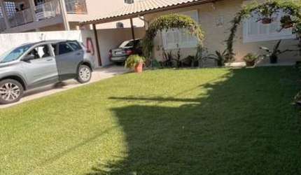 Casa à venda em Pântano do Sul com 305 m², 4 quart