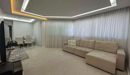 Apartamento de 3 dormitórios à venda no Centro