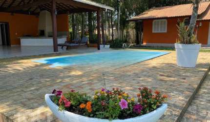 Casa à venda em Vargem de fora com 300 m², 4 quart